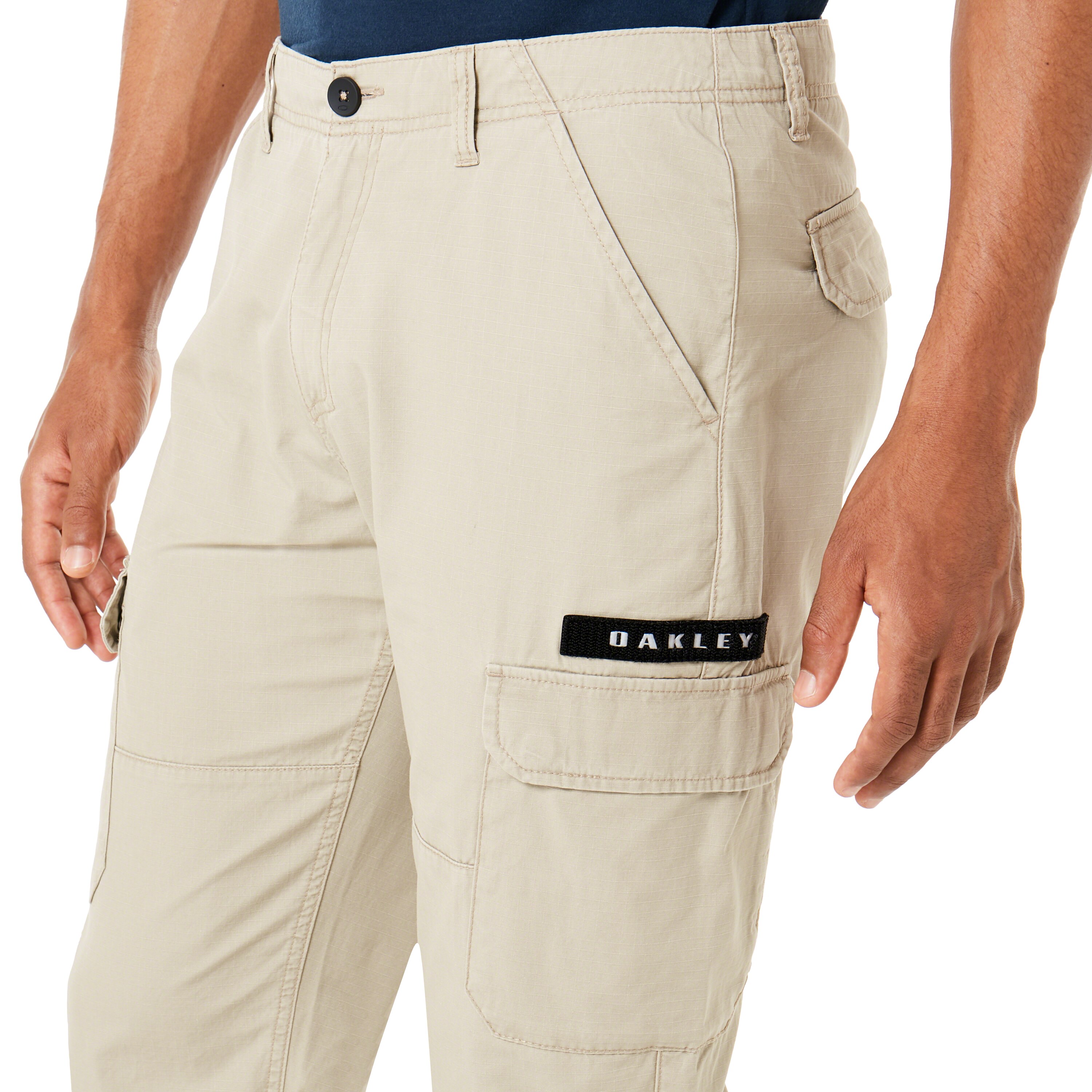oakley cargo icon pants