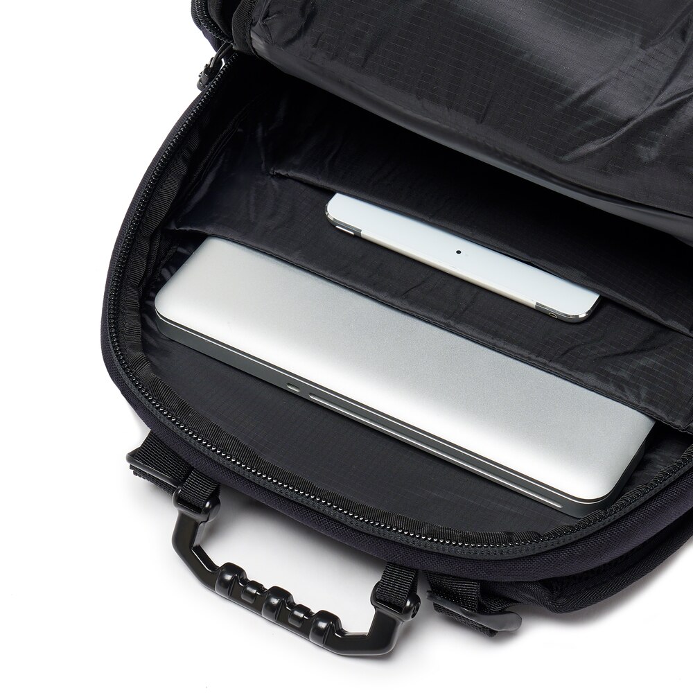 Oakley Icon Backpack - Blackout | Oakley OSI Store | Official 