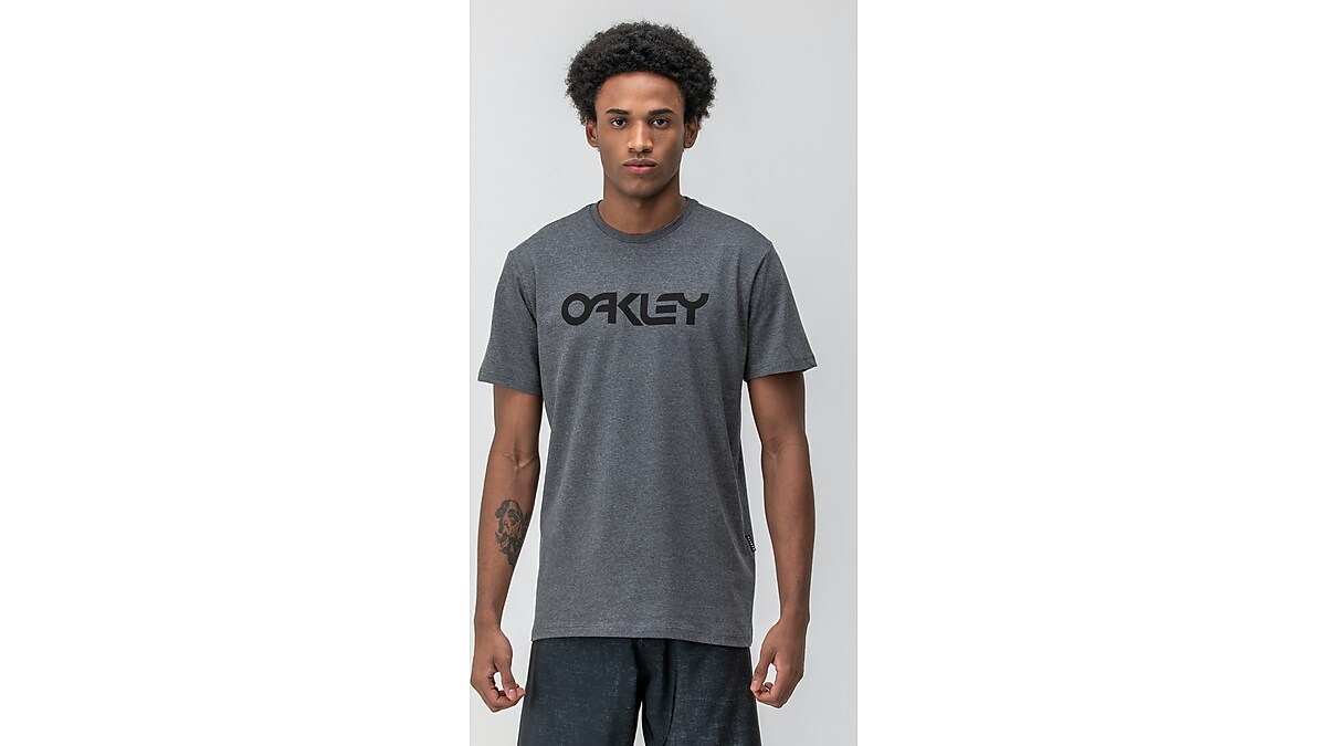 Camiseta Oakley Mark II SS - Masculina em Promoção