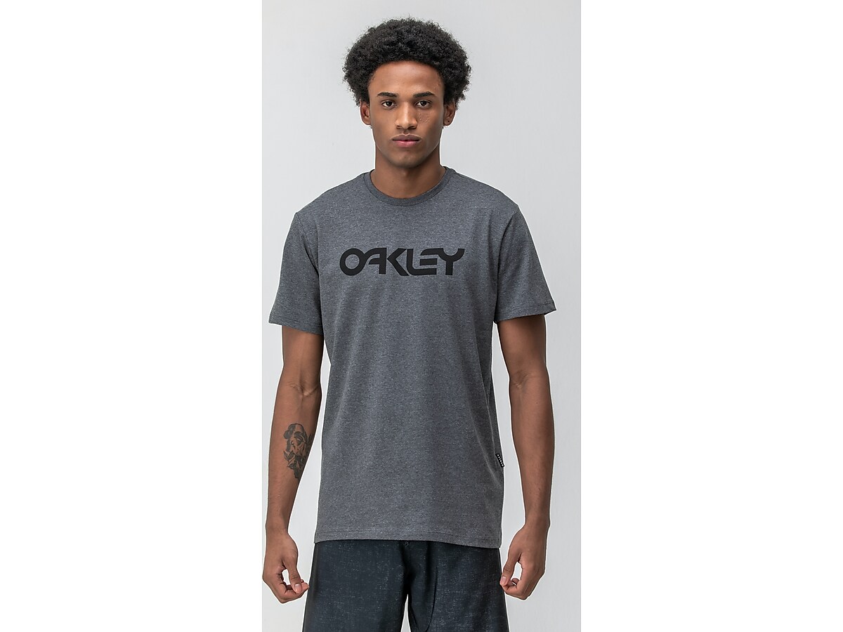 Camiseta Oakley Mark II SS Cinza Escuro - FutFanatics