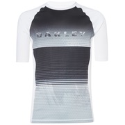 Asymmetrical Dynamic Rashguard Asymmetrical Dynamic Rashguard