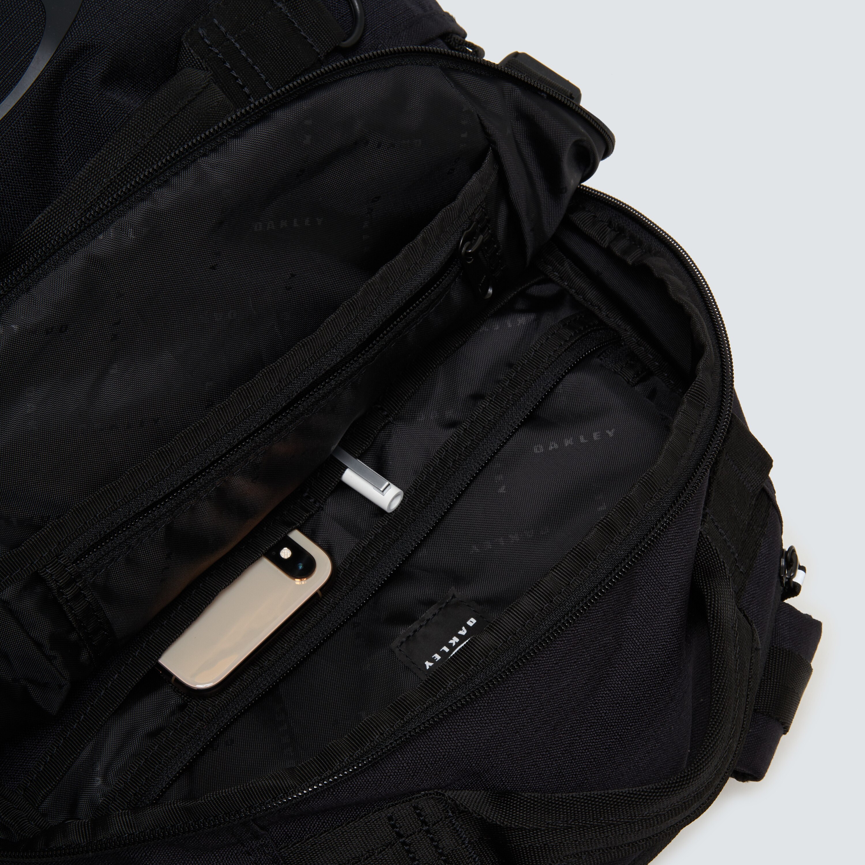 Oakley utility online backpack