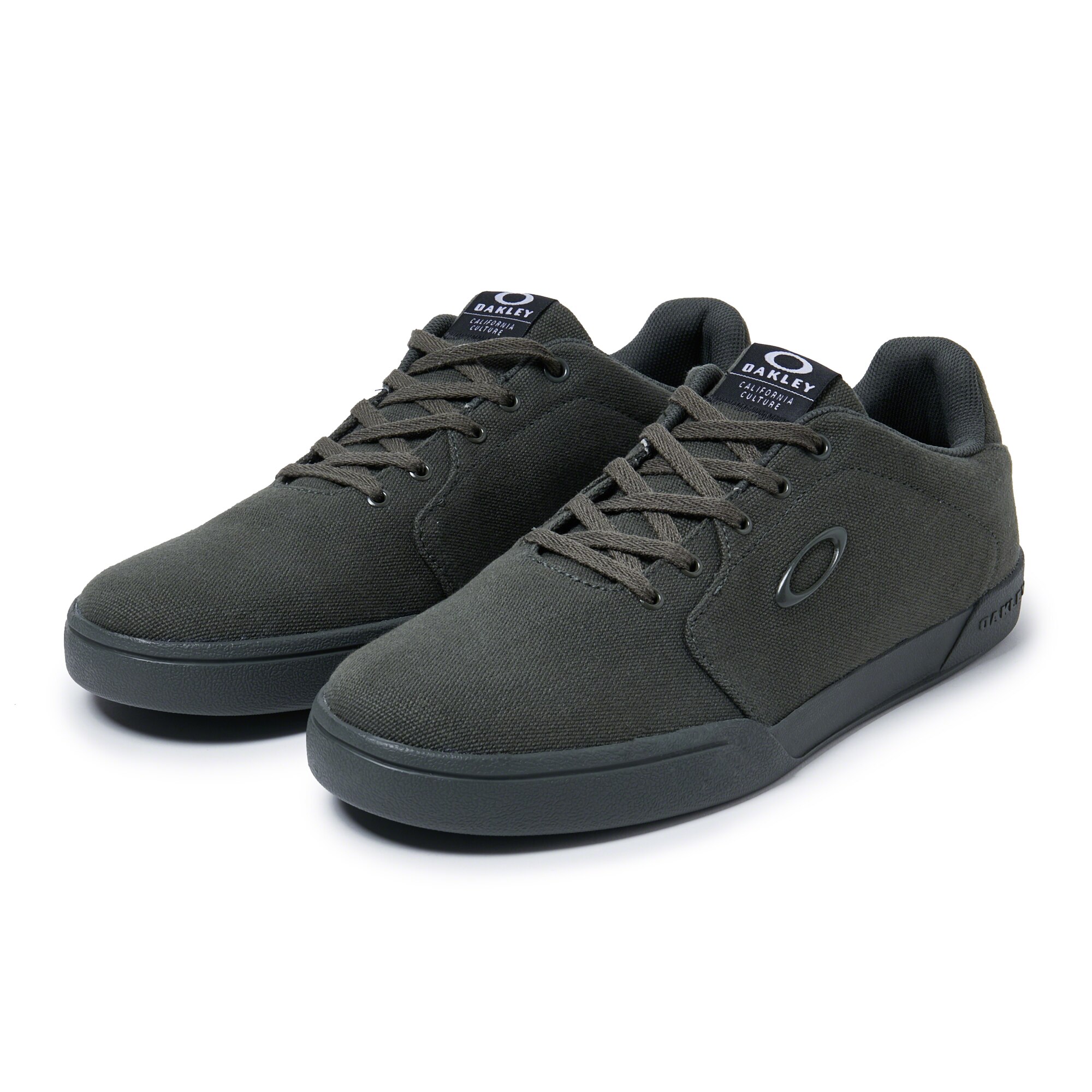 oakley canvas flyer