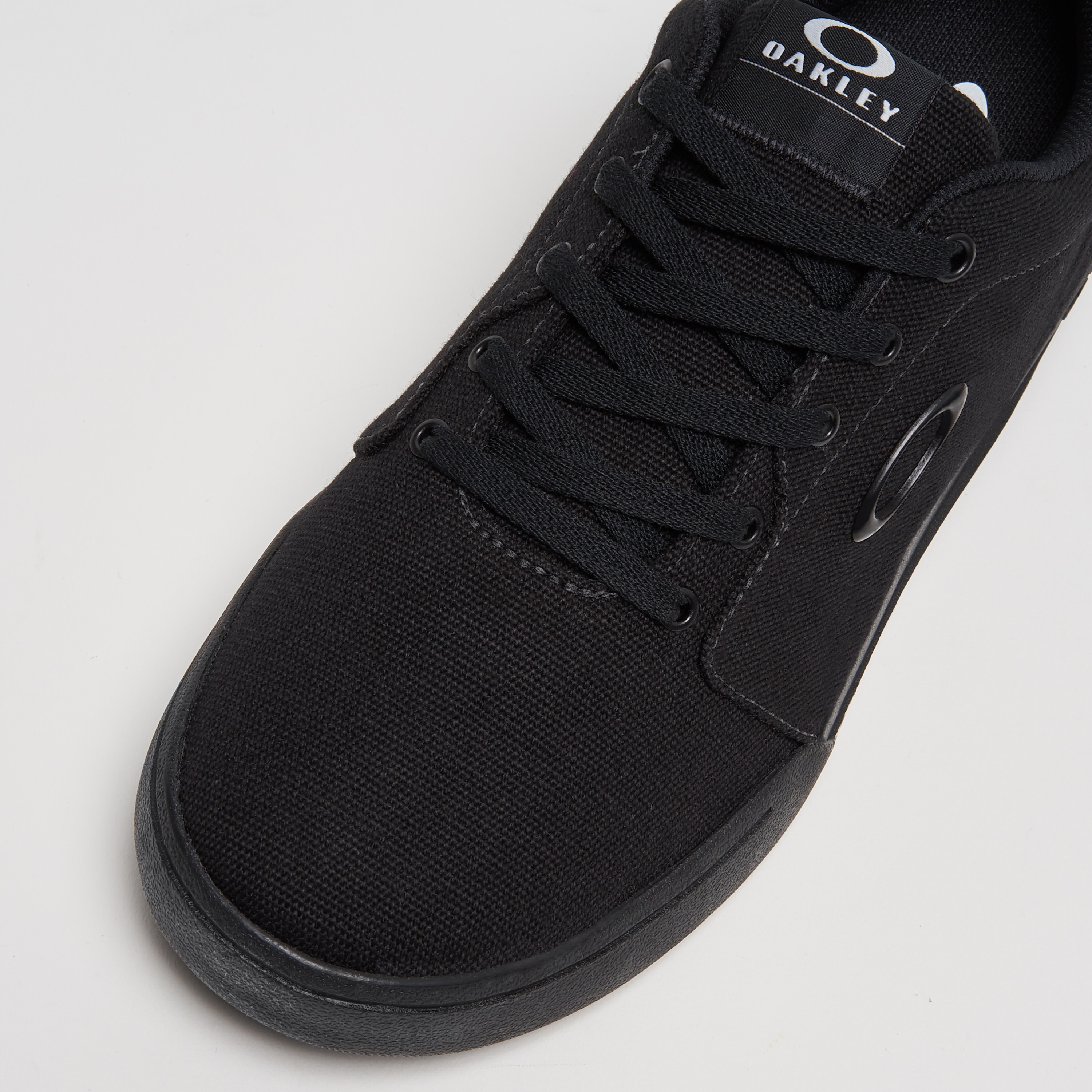 oakley canvas flyer sneaker