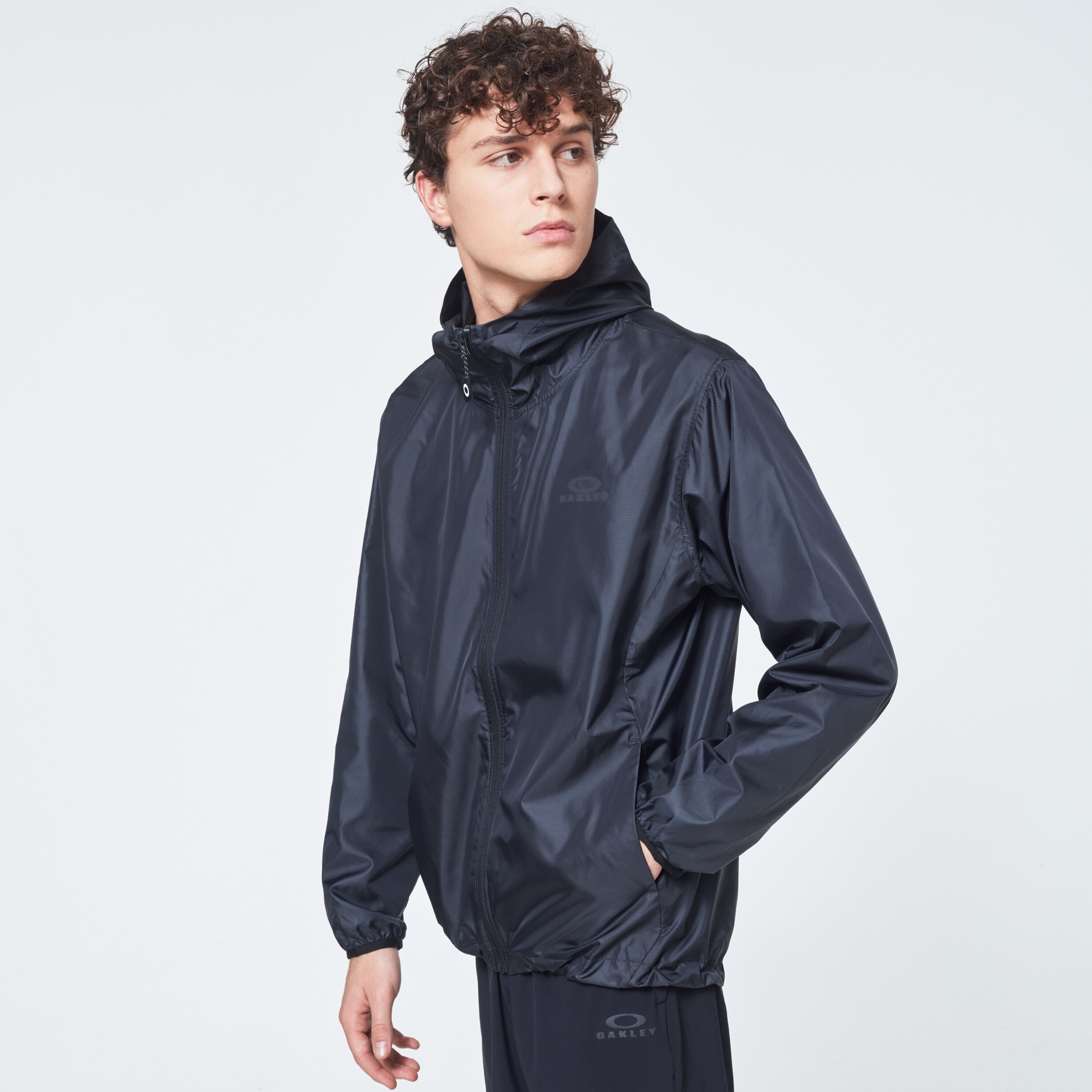 oakley windbreaker