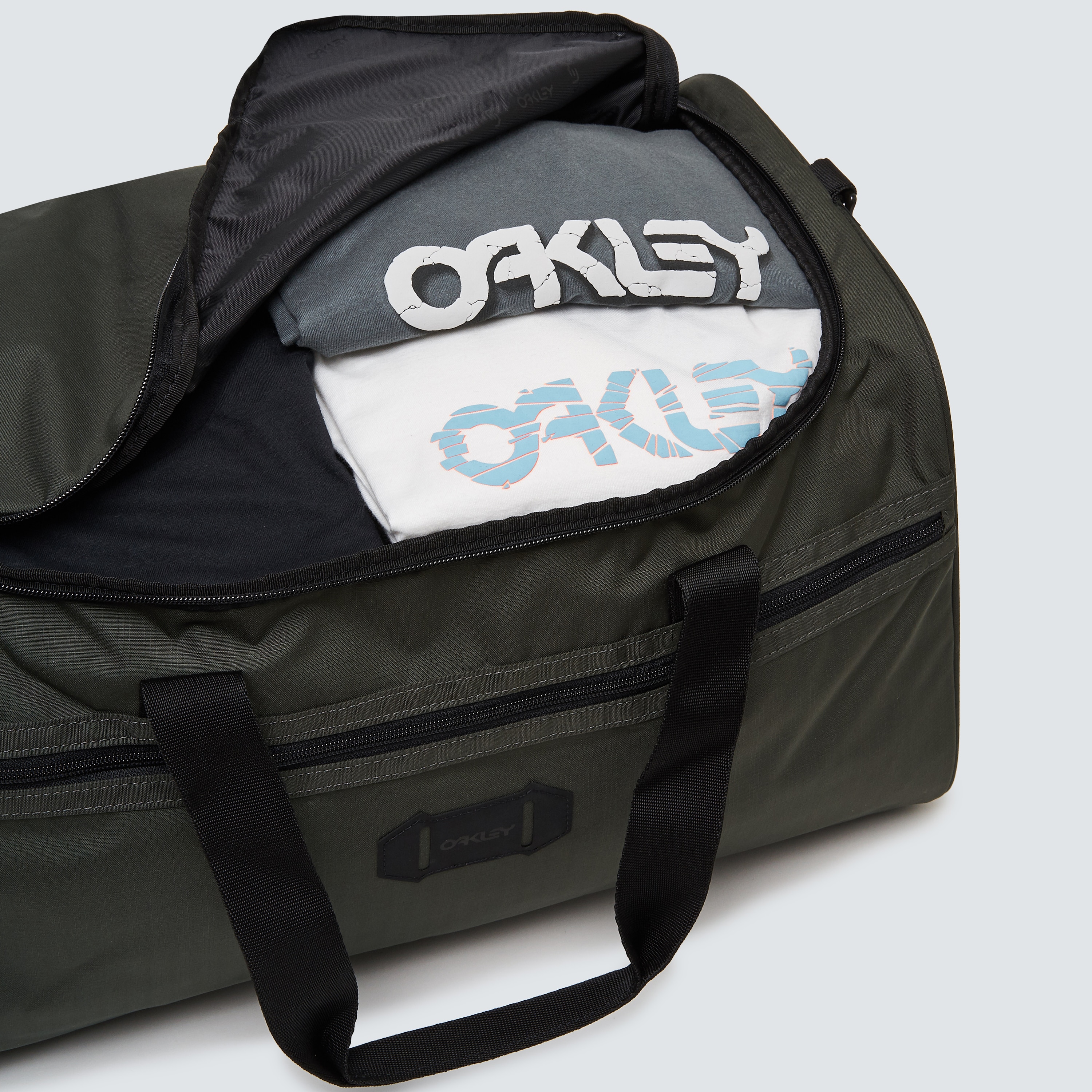 oakley si duffle bag