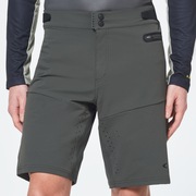 Oakley MTB Trail Short Blackout FOA400585 02E | Oakley Oakley MTB Trail Short Blackout FOA400585 02E | Oakley