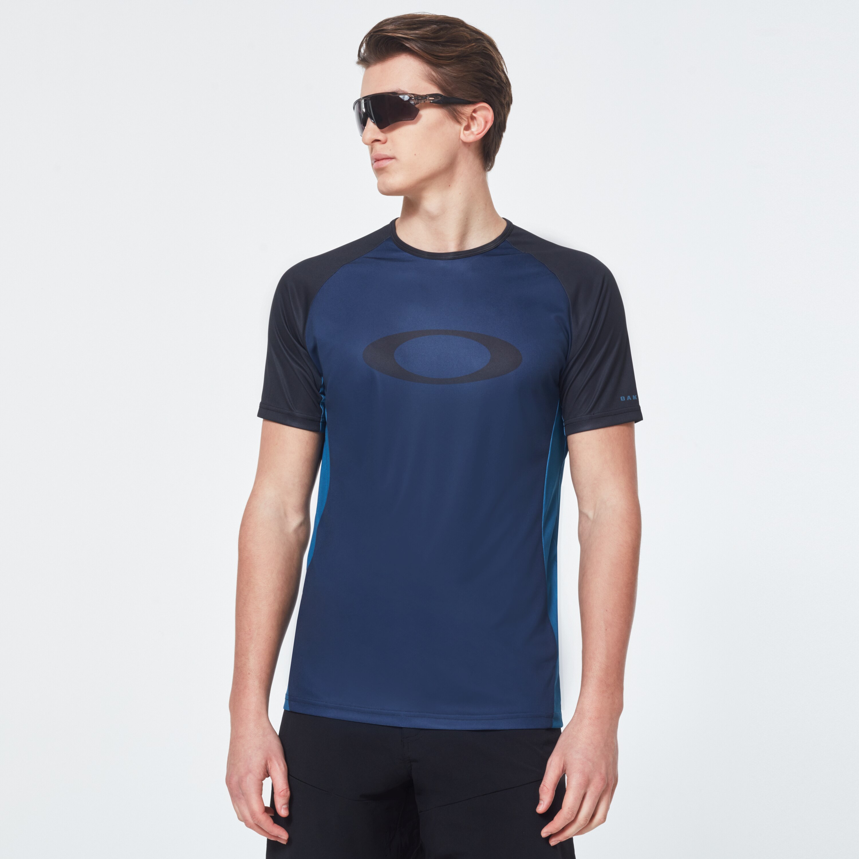 oakley tech tee