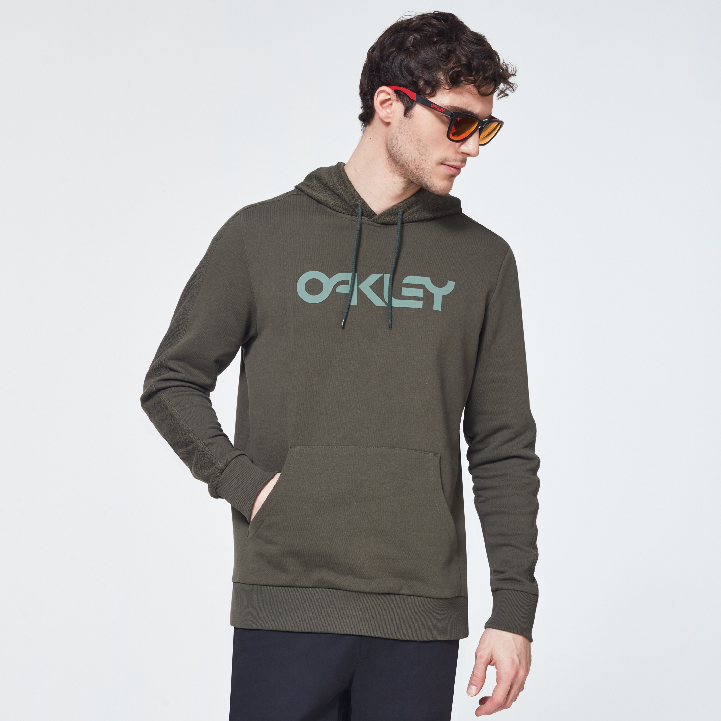oakley sweatshirt