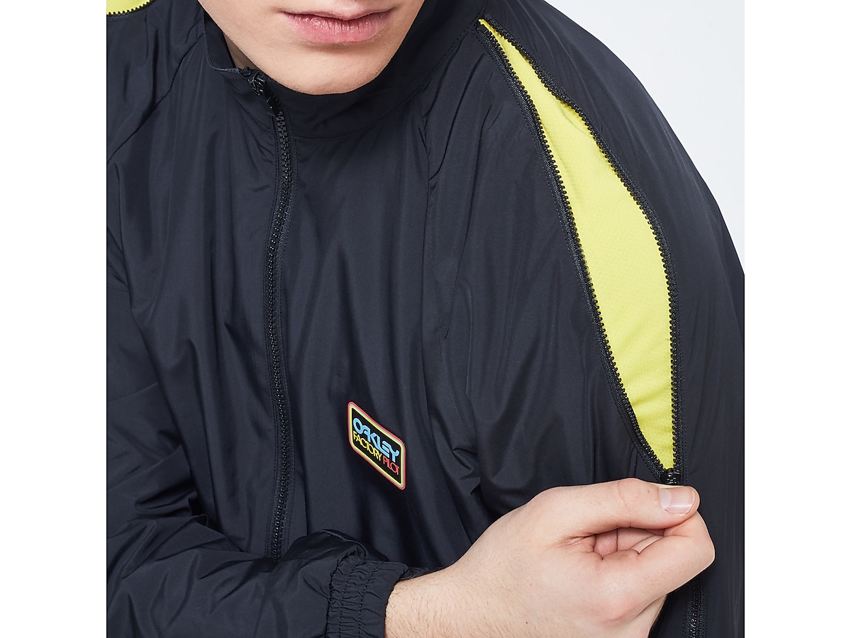 Oakley Ventilation Track Jacket - Blackout | Oakley® US