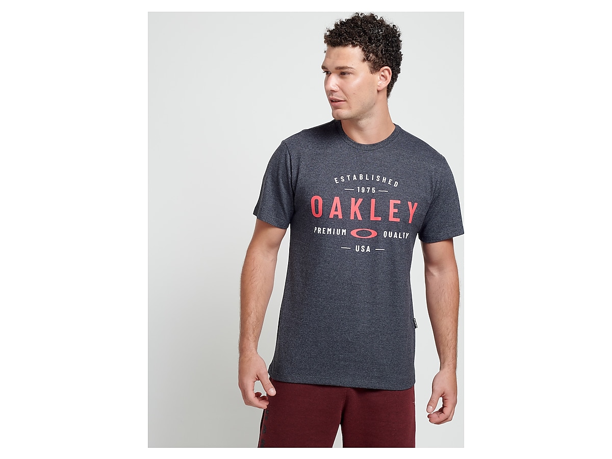 Camiseta Oakley Super Casual Graphic Blackout os melhores preços