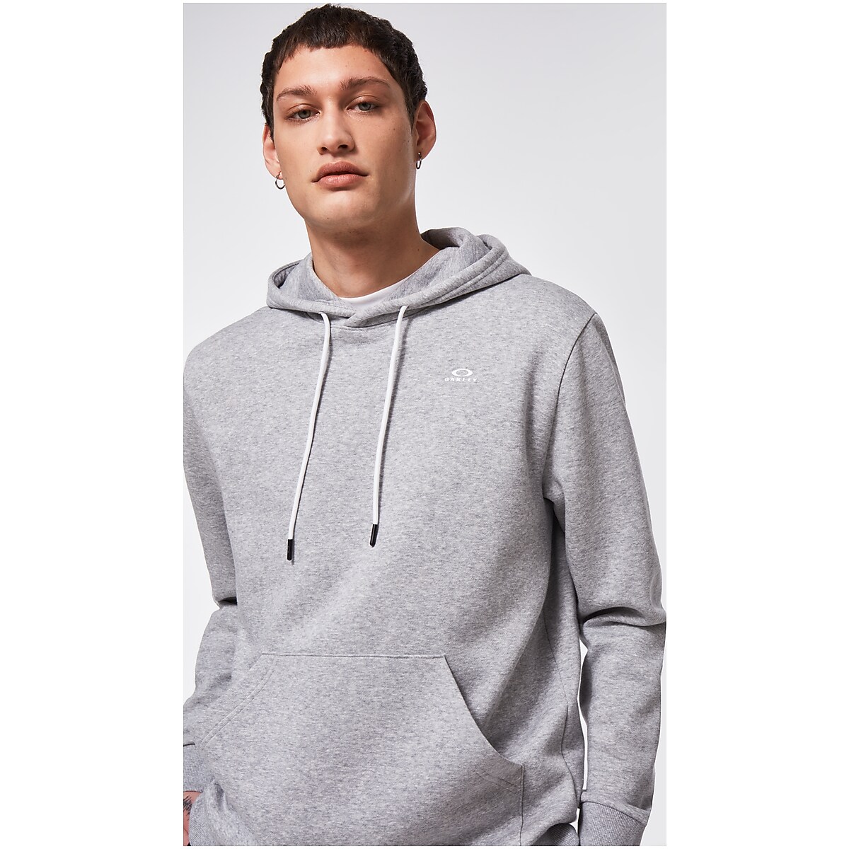 Oakley Relax Pullover Hoodie - Blackout | Oakley® SE