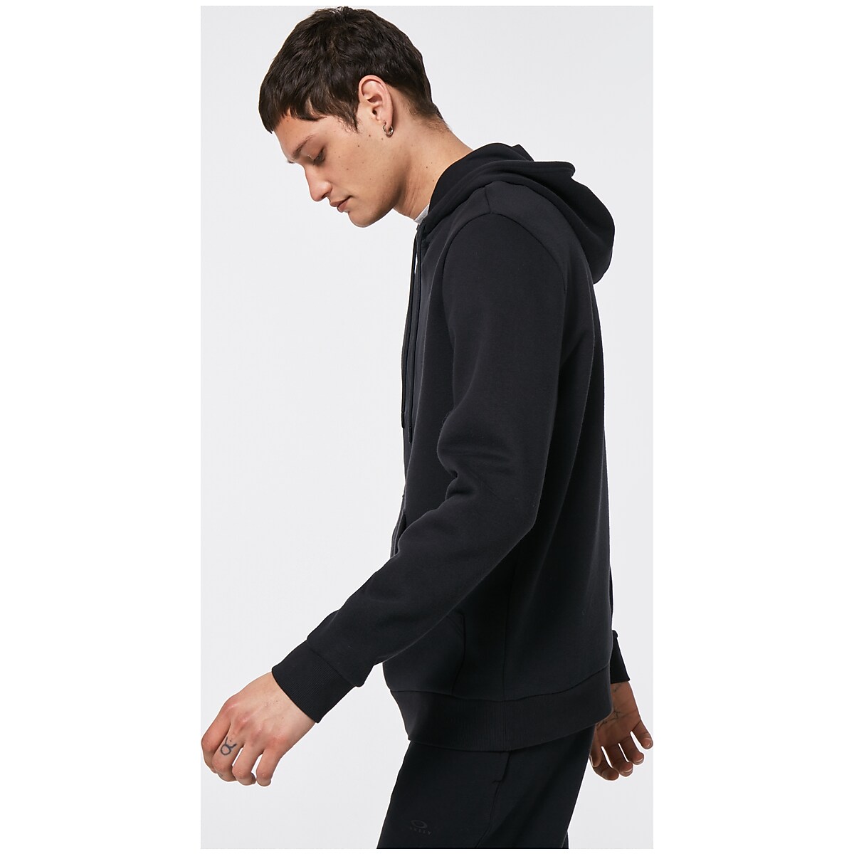 Oakley Relax Pullover Hoodie - Blackout | Oakley® DE