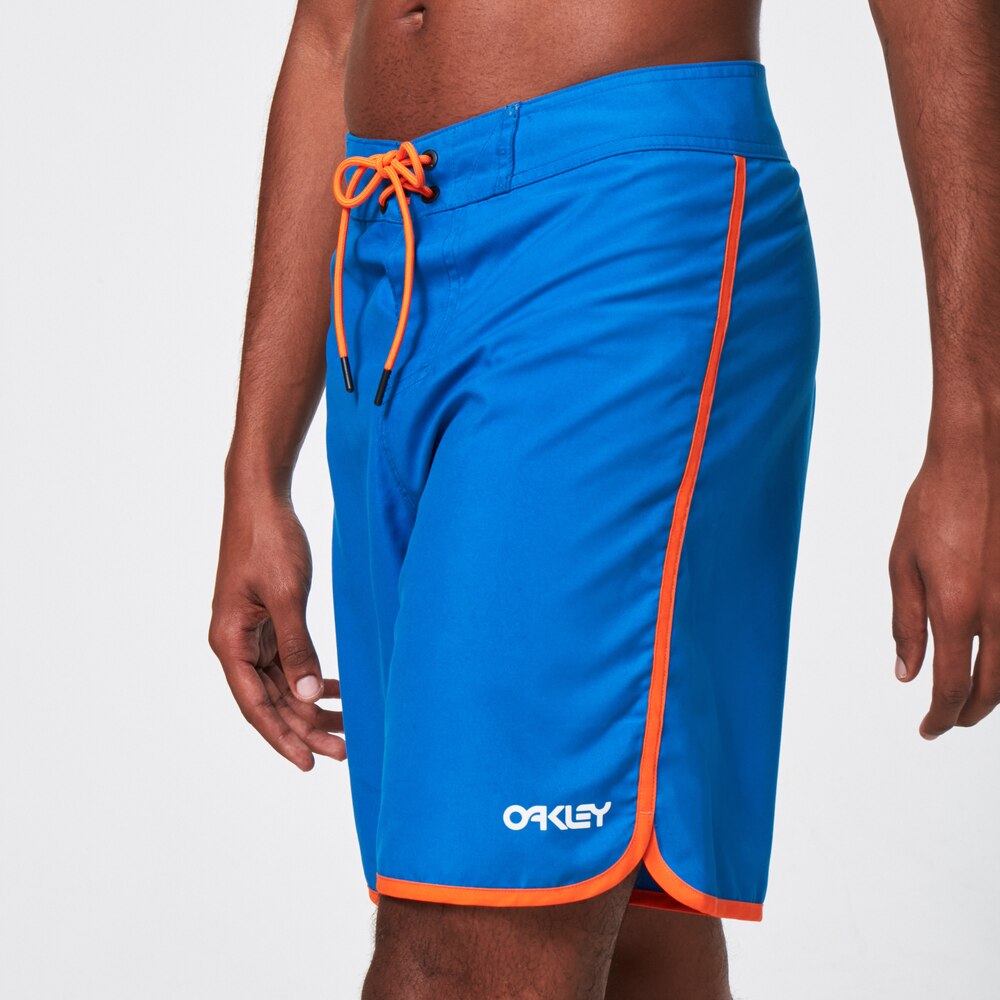 oakley solid crest 19 boardshort
