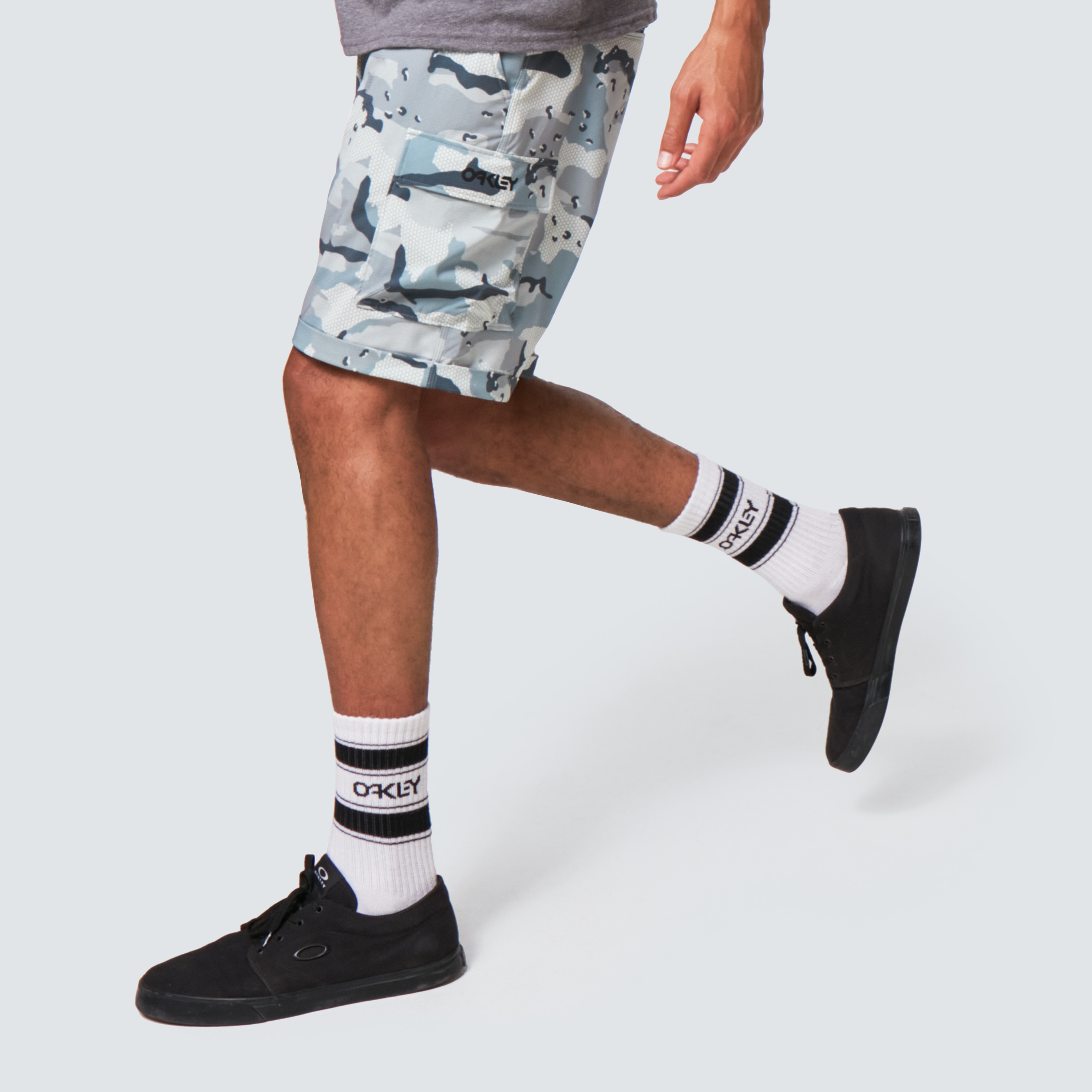 oakley camo cargo shorts