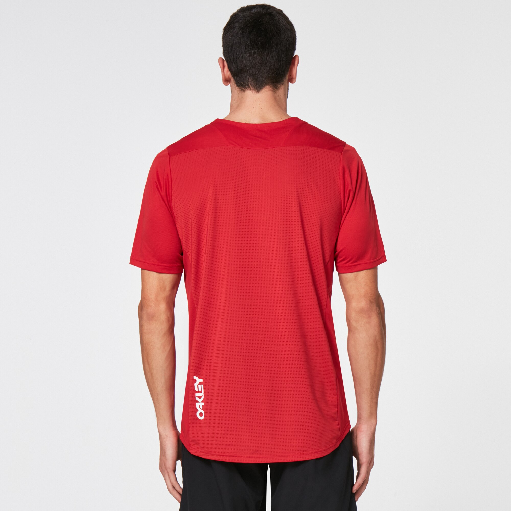 oakley cascade trail tee