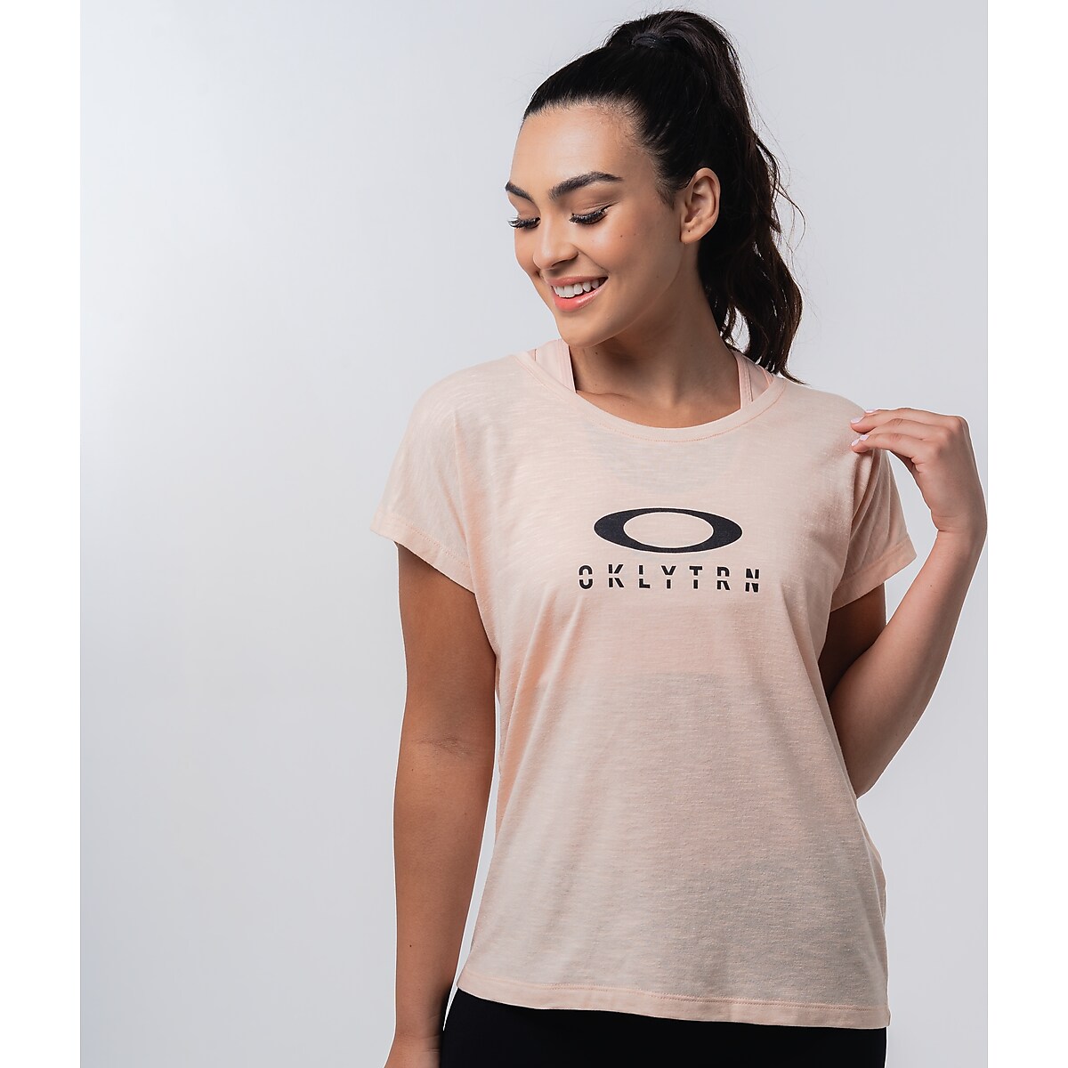 Camiseta Feminina Oakley Blur Ss Tee Linha Training