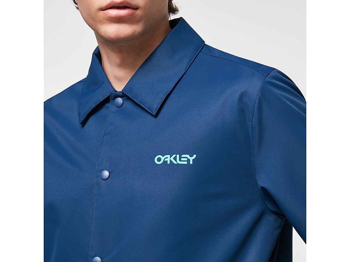 Oakley Coaches Tech Jacket - Blackout | Oakley® US