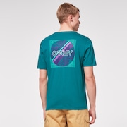 Rounded Flowers Tee - Green Lake
