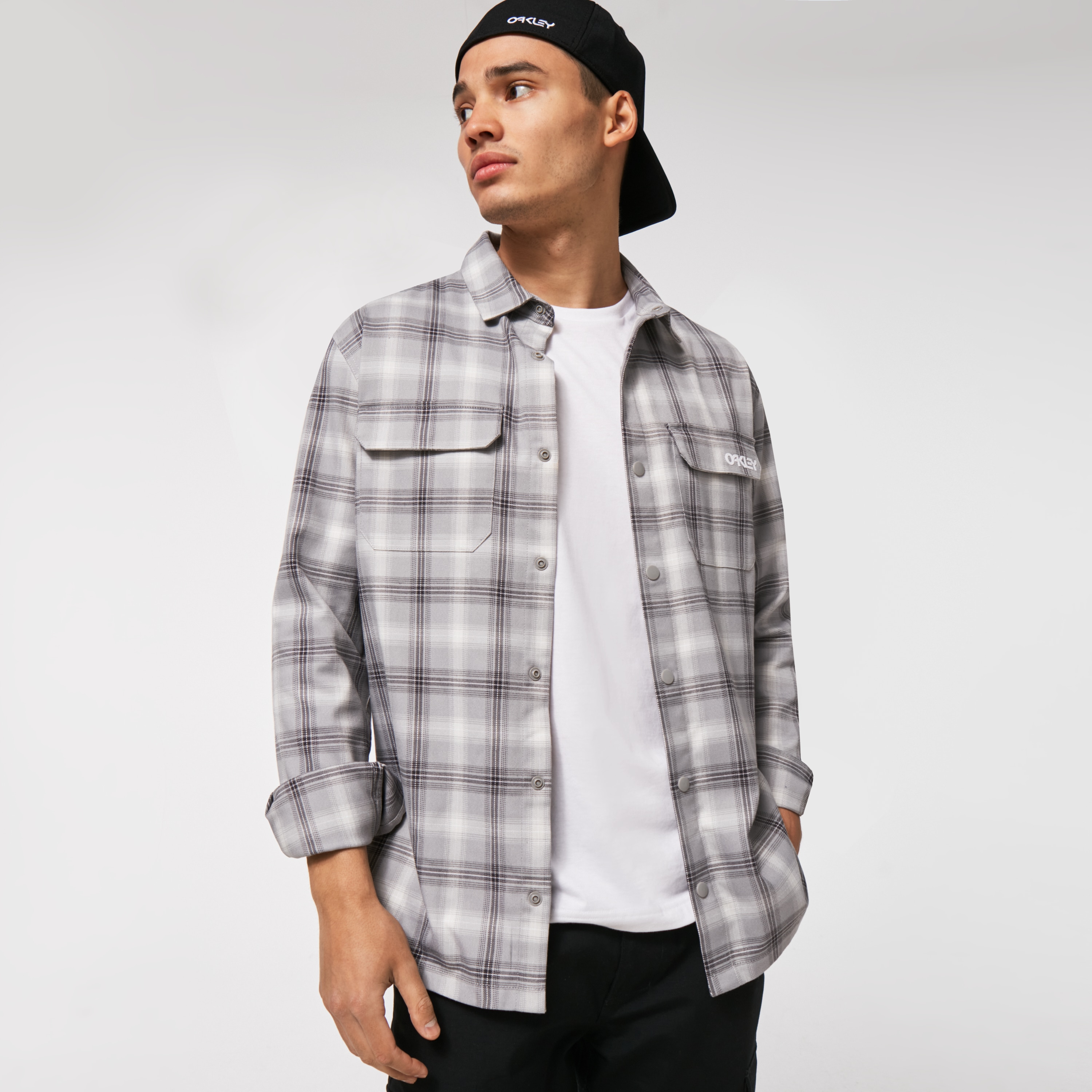 Oakley Niseko Tech Flannel - Gray Check | Oakley SE Store