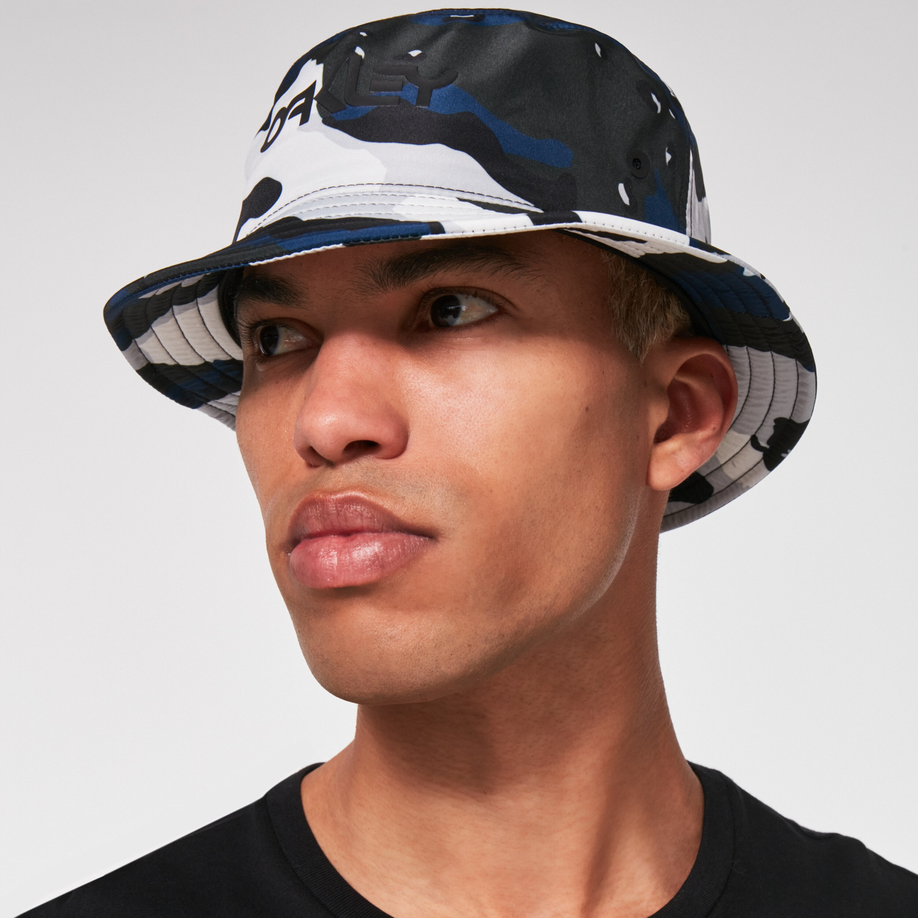 oakley golf bucket hat