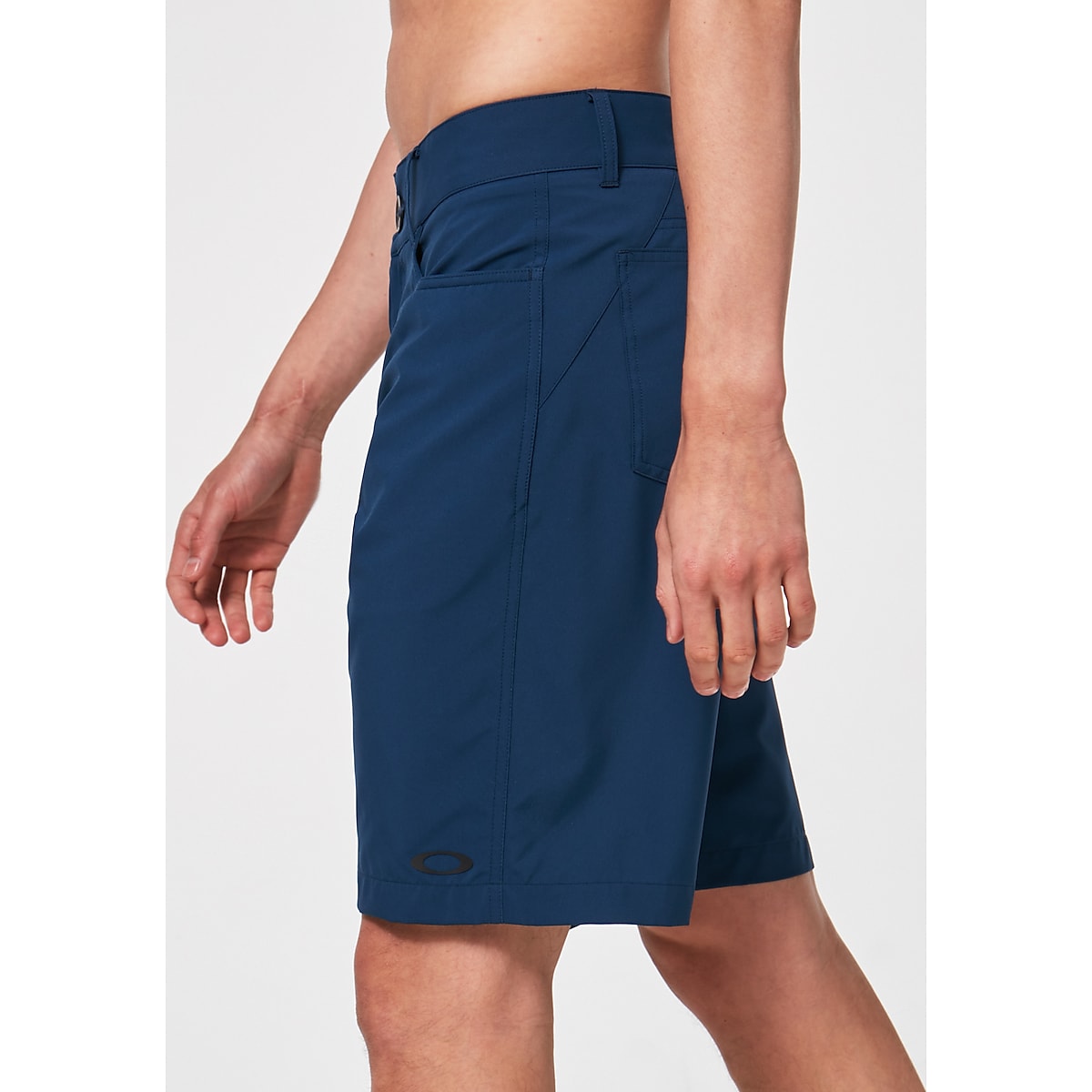 oakley base line hybrid 21 shorts