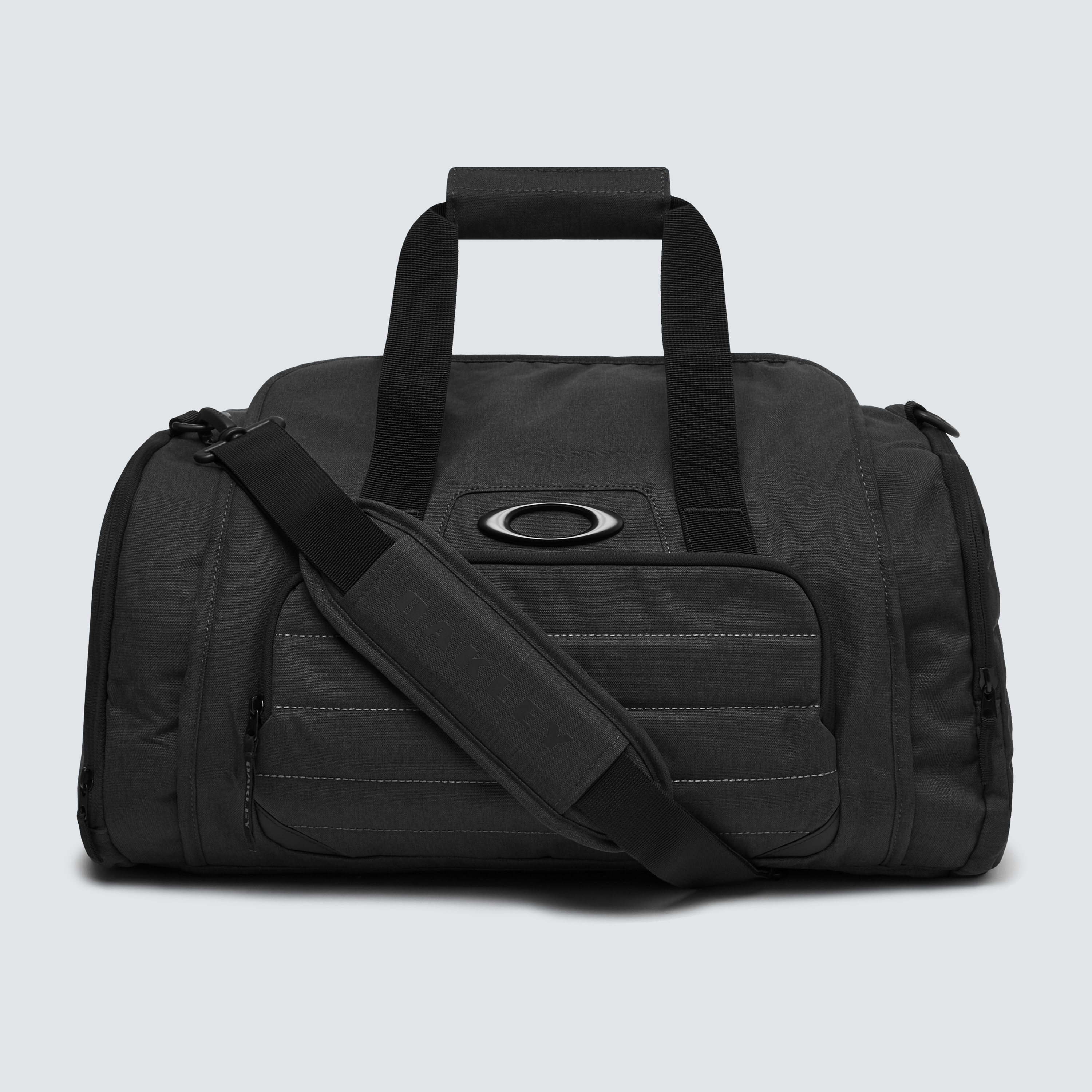 Oakley Enduro 3.0 Duffle Bag In Blackout