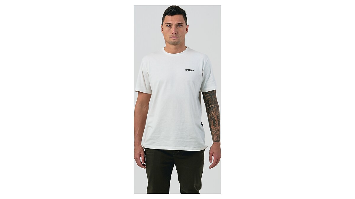 Camiseta Oakley Masc Mod Frog Graphic Tee Preta - Faz a Boa!