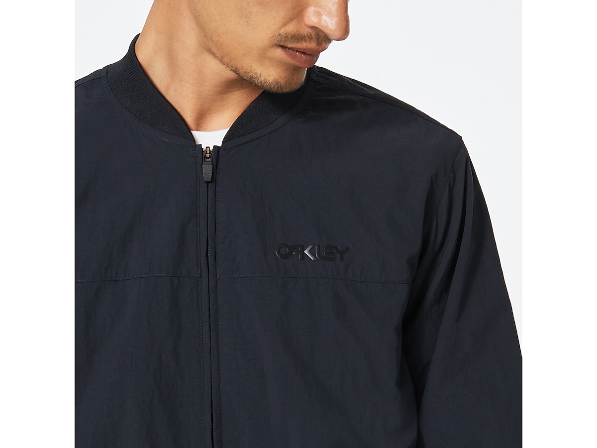 Oakley Oakley Grid Jacket - Blackout | Oakley ROE Store