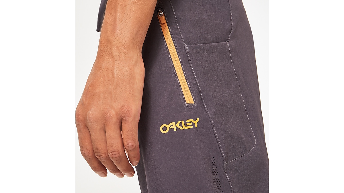 Oakley Reduct Berm Short - Forged Iron | Oakley® SE