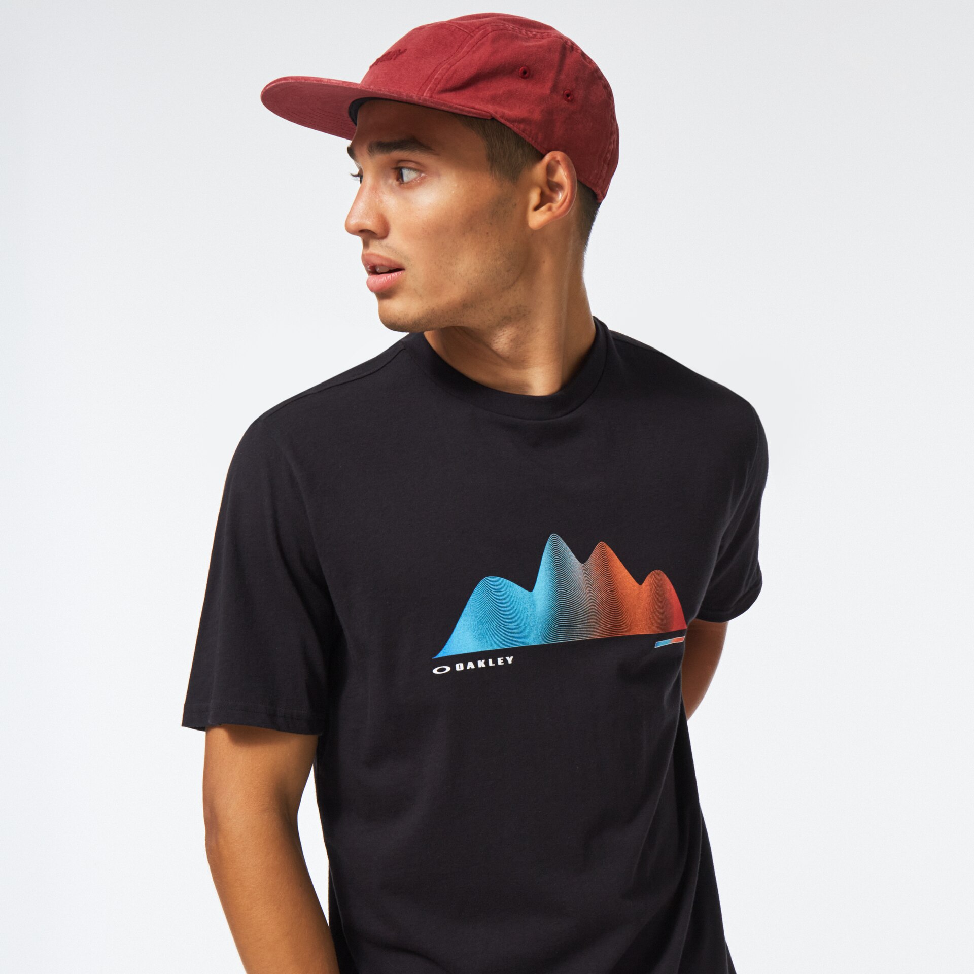 Oakely Graphics Oakley Graphic Waves Tee - Blackout - FOA403153-02E | Oakley US Store