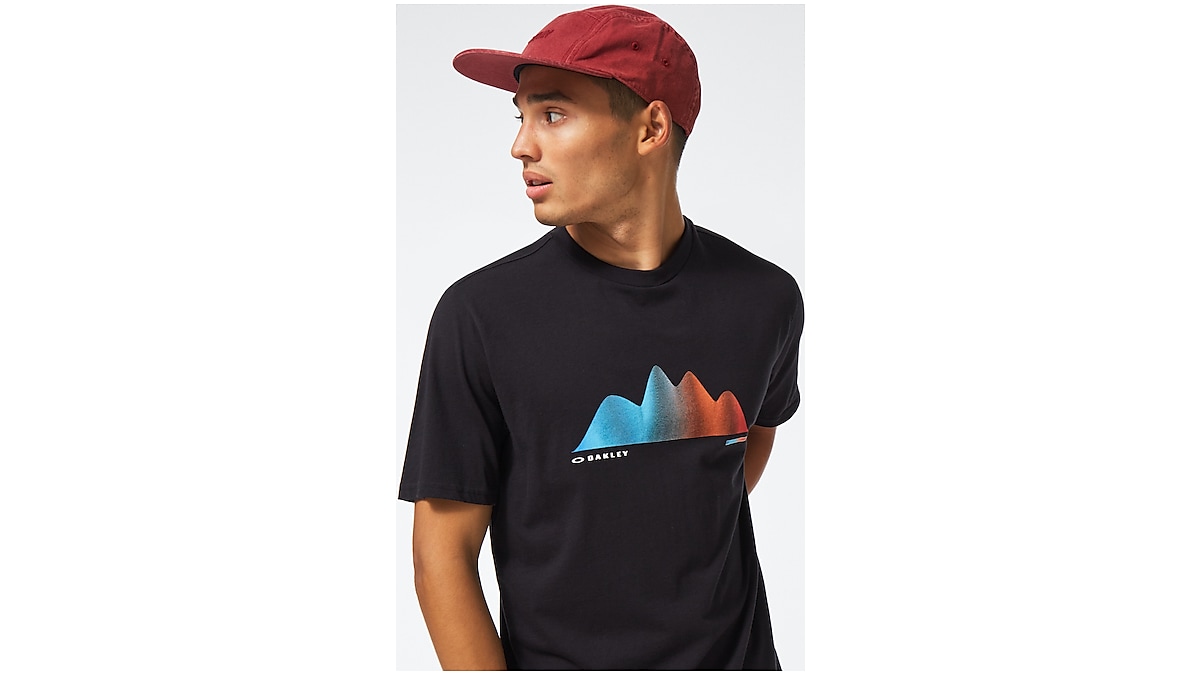 Oakley Graphic Waves Tee - Blackout | Oakley SE Store