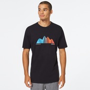 Graphic Waves Tee - Blackout