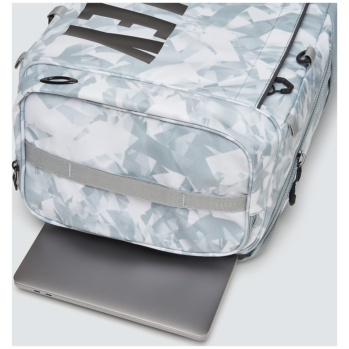 Oakley Essential Square Pack Xl 6.0 - White Geo Print | Oakley JP Store