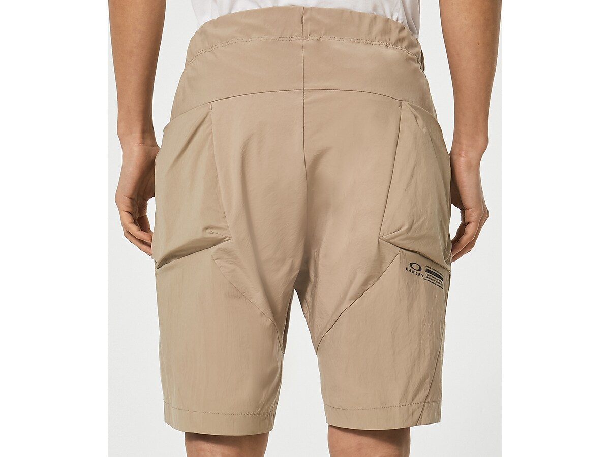 Oakley Rs Shell Gentle Shorts - Rye | Oakley® 日本