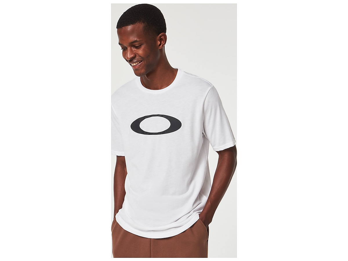 Camiseta Oakley Icon Tee Preta os melhores preços