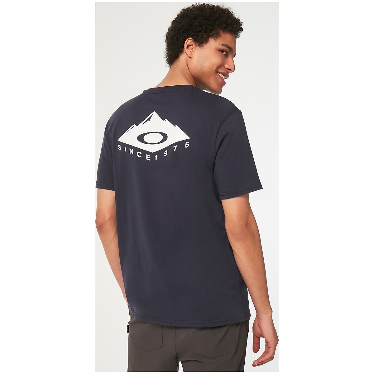 Camiseta Oakley Mountain Tee Branco