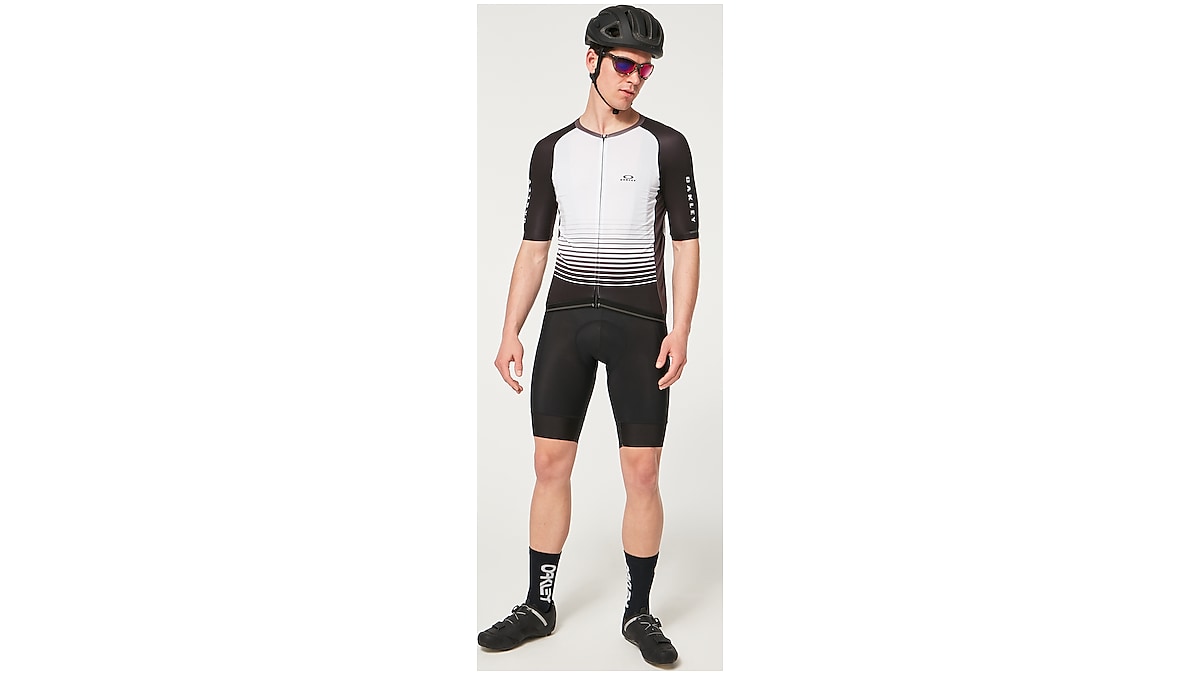 Oakley Endurance Cargo Bib Short - Blackout | Oakley® GB