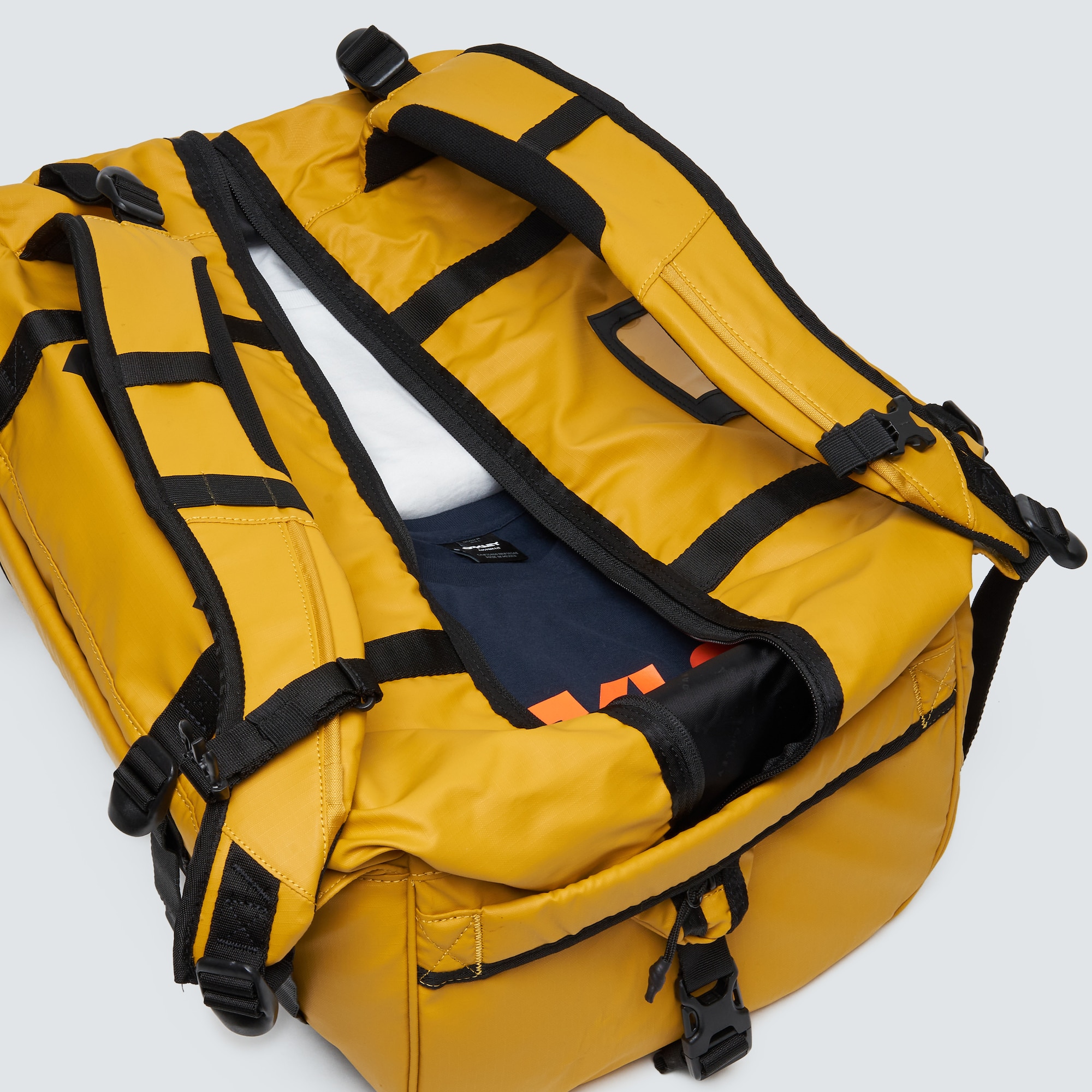 Oakley Road Trip Rc Duffle 50L Amber Yellow Oakley ROE Store oakley-road-trip-rc-duffle-50l-amber-yellow-oakley-roe-store