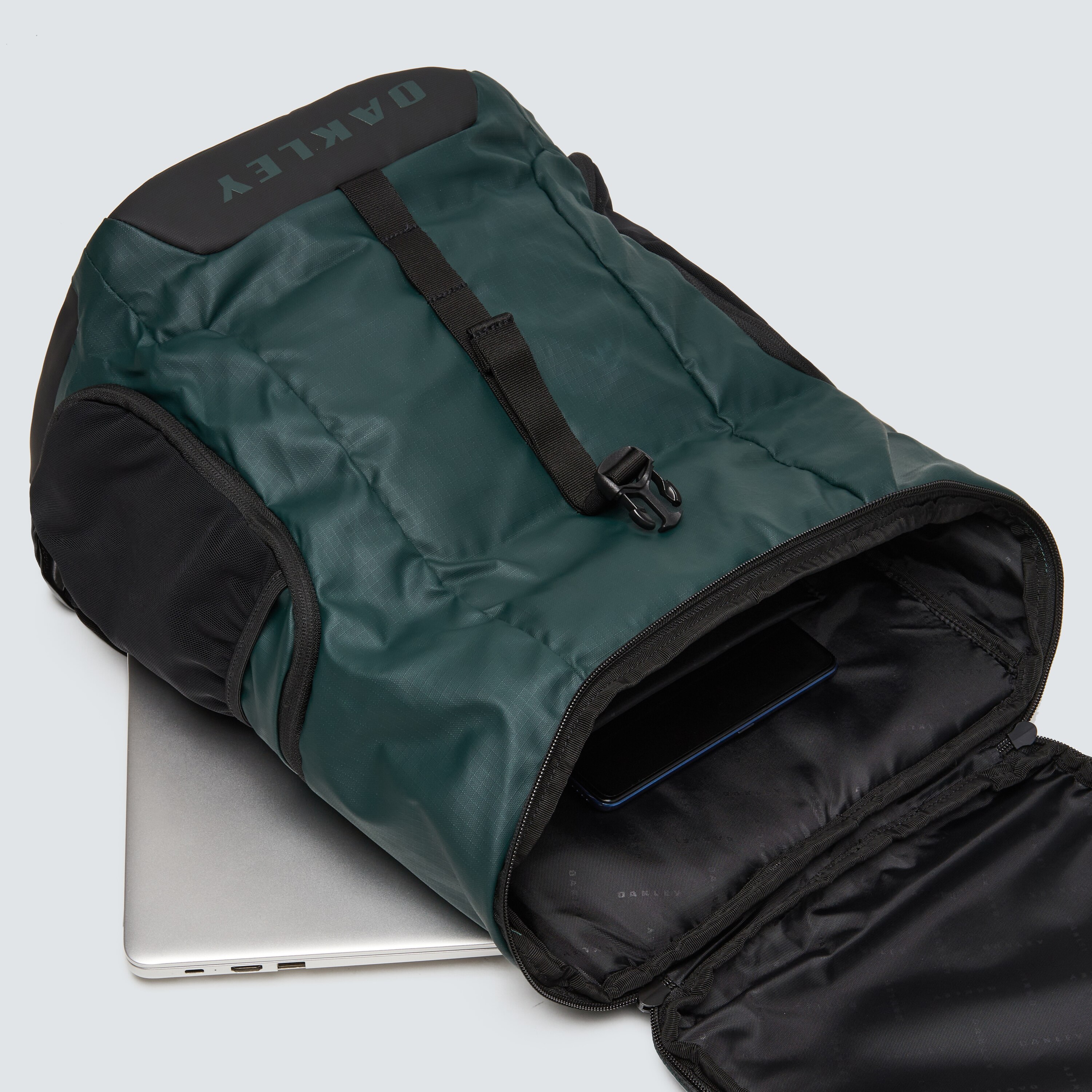 Oakley Road Trip Rc Backpack - Hunter Green | Oakley US Store