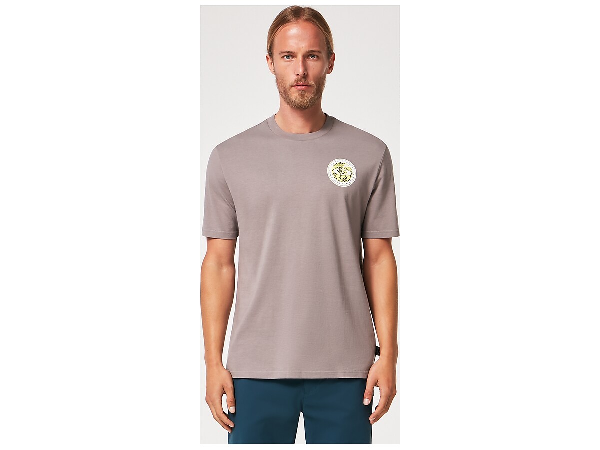 For Sale - New Oakley outdoor medusa t-shirt size M