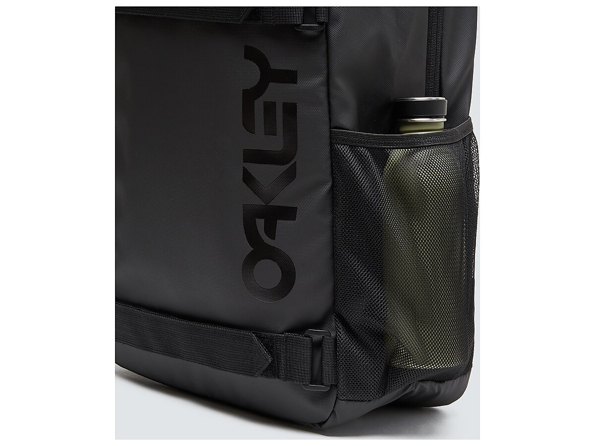 オークリー　バックパック OAKLEY 最大51%☆土日限定 オークリー リュック ESSENTIAL