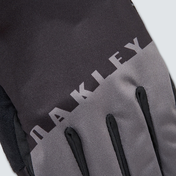 Shop Oakley Winter Gloves & Mittens | Oakley® US Shop Oakley Winter Gloves & Mittens | Oakley® US