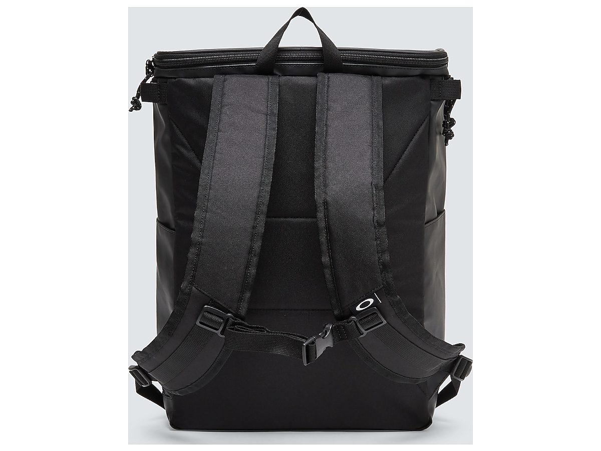 Oakley ブラック リュック Oakley Essential Day Pack S 7.0 Ytr - Blackout | Oakley® 日本