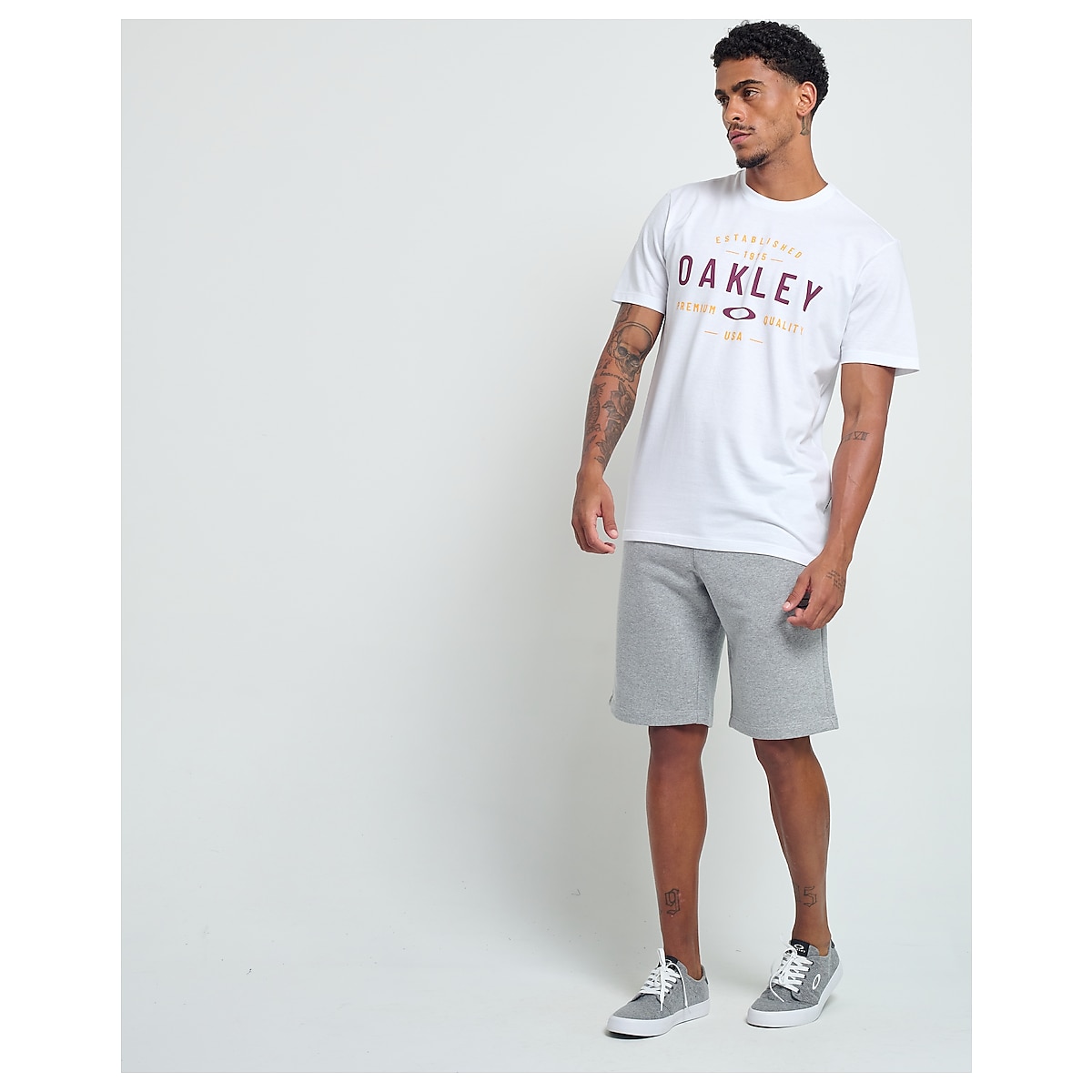 Roupas de Marcas  Camisetas, Camisas, Bermudas, Calças. - Camiseta Oakley  (P)