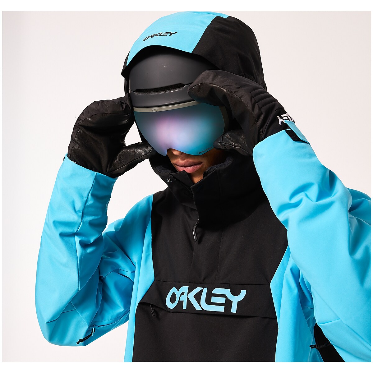 Oakley Tnp Tbt Insulated Anorak - Black/Bright Blue | Oakley® 日本