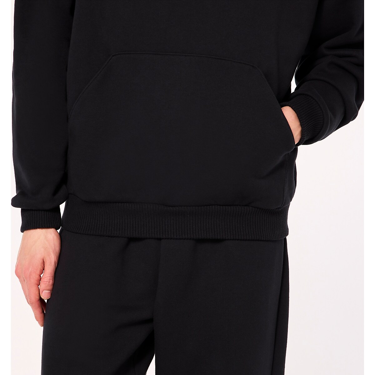 Oakley Soho 1/4 Zip Sweatshirt - Blackout | Oakley® 日本