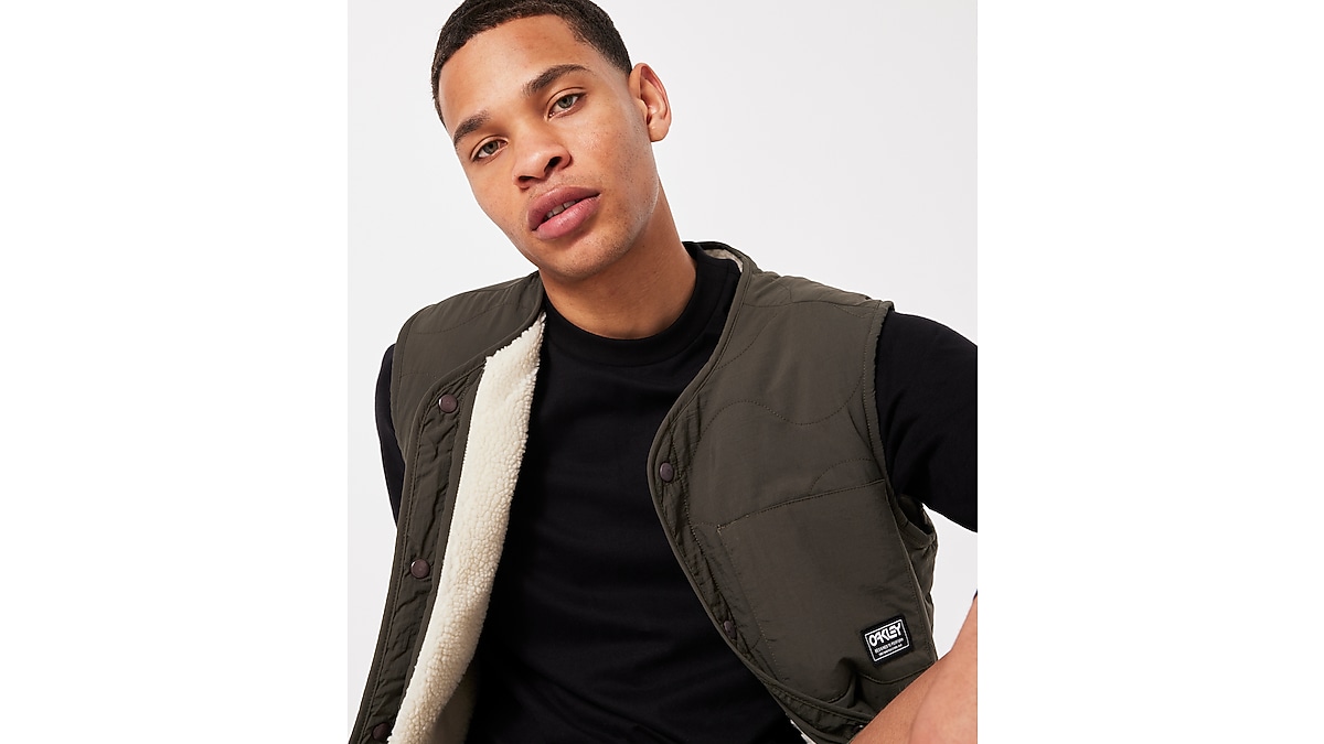 Oakley Quilted Sherpa Vest - New Dark Brush | Oakley® EU