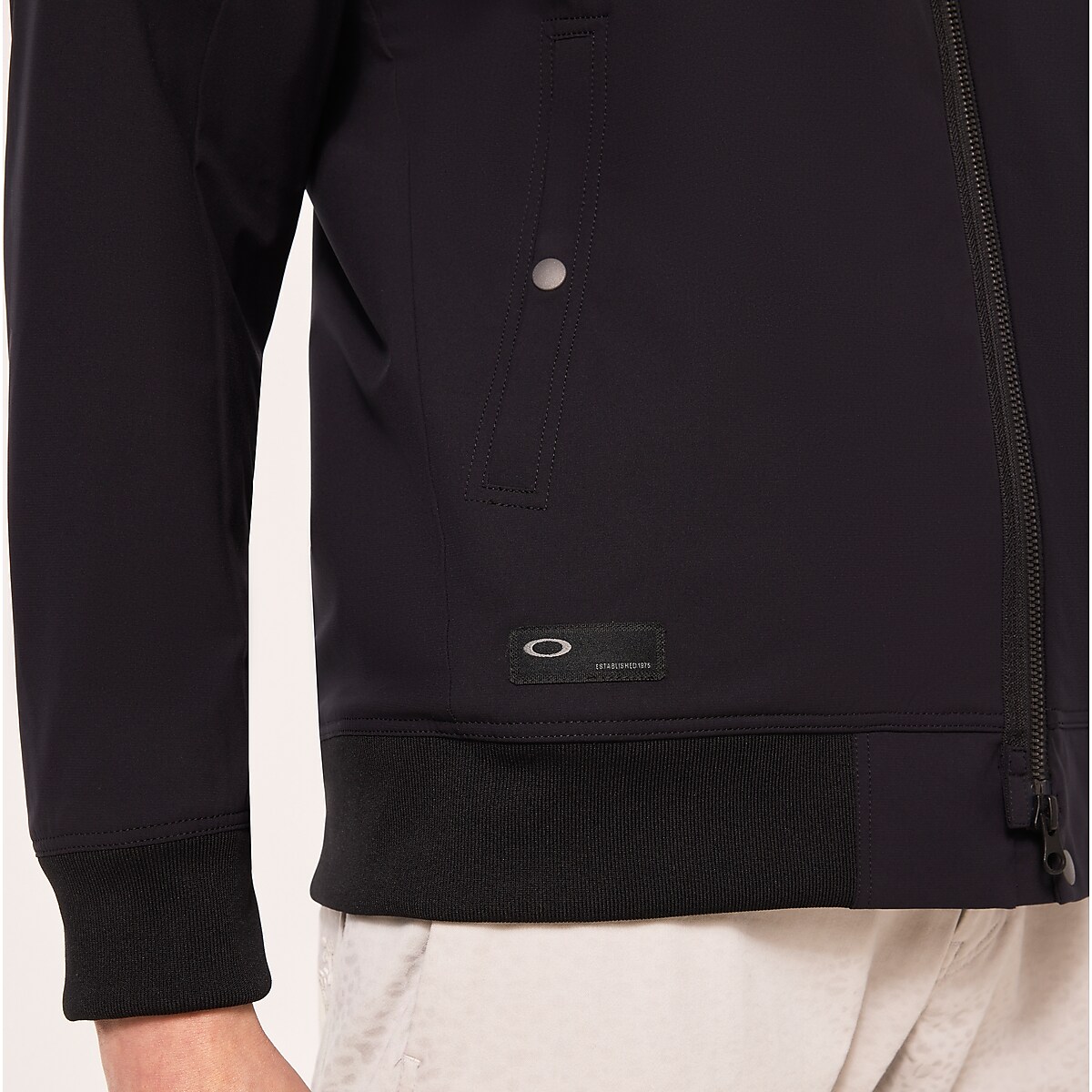 Oakley Skull Phase Lining Jacket - Blackout | Oakley® 日本