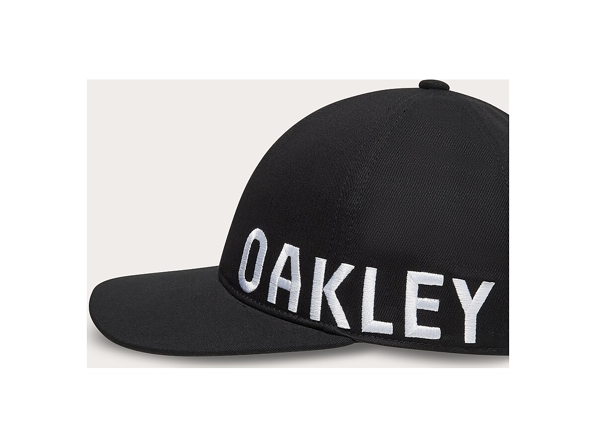 OAKLEY METAL logo cap